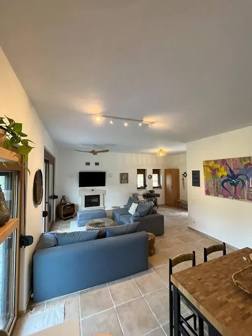 Paralia Homes Cheerful 2 Bedroom With Pool, Unit #1 Kriopigi