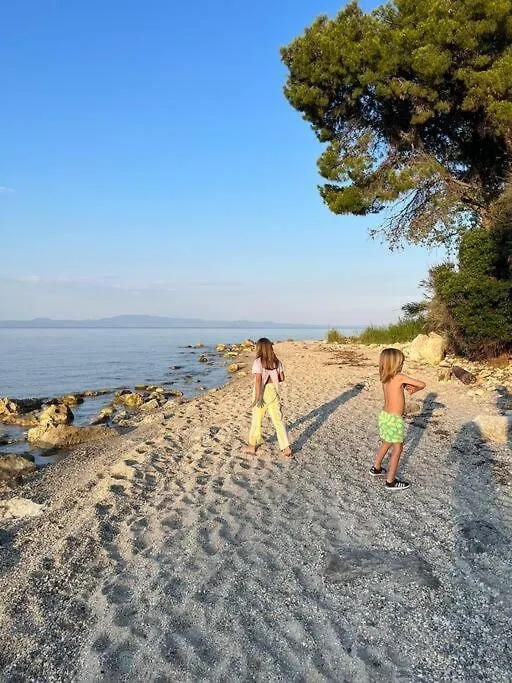 Paralia Homes Cheerful 2 Bedroom With Pool, Unit #1 Kriopigi Yunanistan