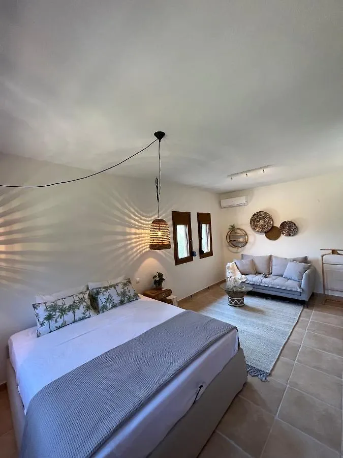 Villa Paralia Homes Cheerful 2 Bedroom With Pool, Unit #1 Kriopigi