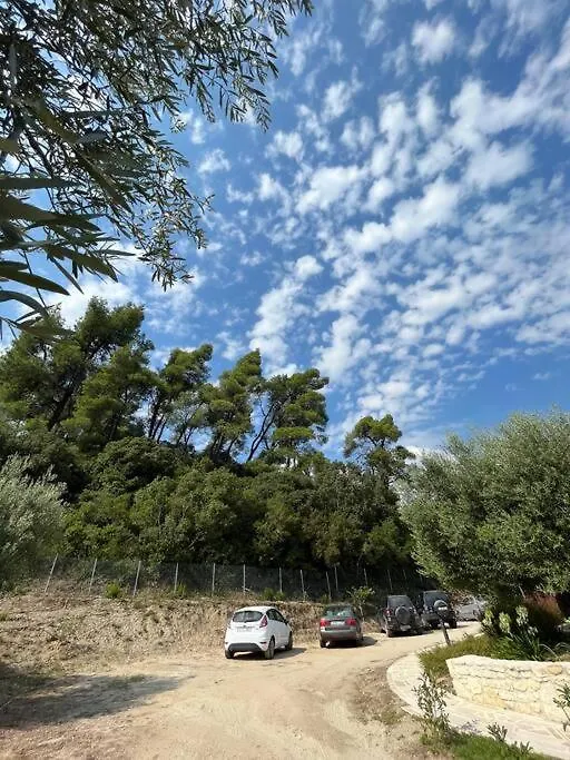 Paralia Homes Cheerful 2 Bedroom With Pool, Unit #1 Kriopigi