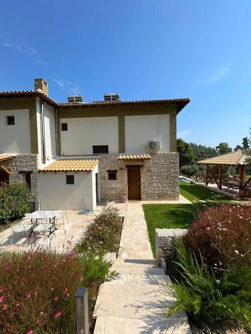 Paralia Homes Cheerful 2 Bedroom With Pool, Unit #1 Kriopigi 0*,  Greece