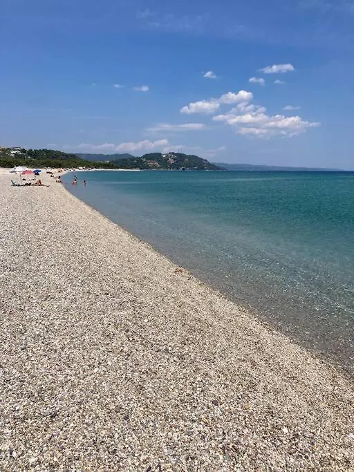 Paralia Homes Cheerful 2 Bedroom With Pool, Unit #1 Kriopigi Greece