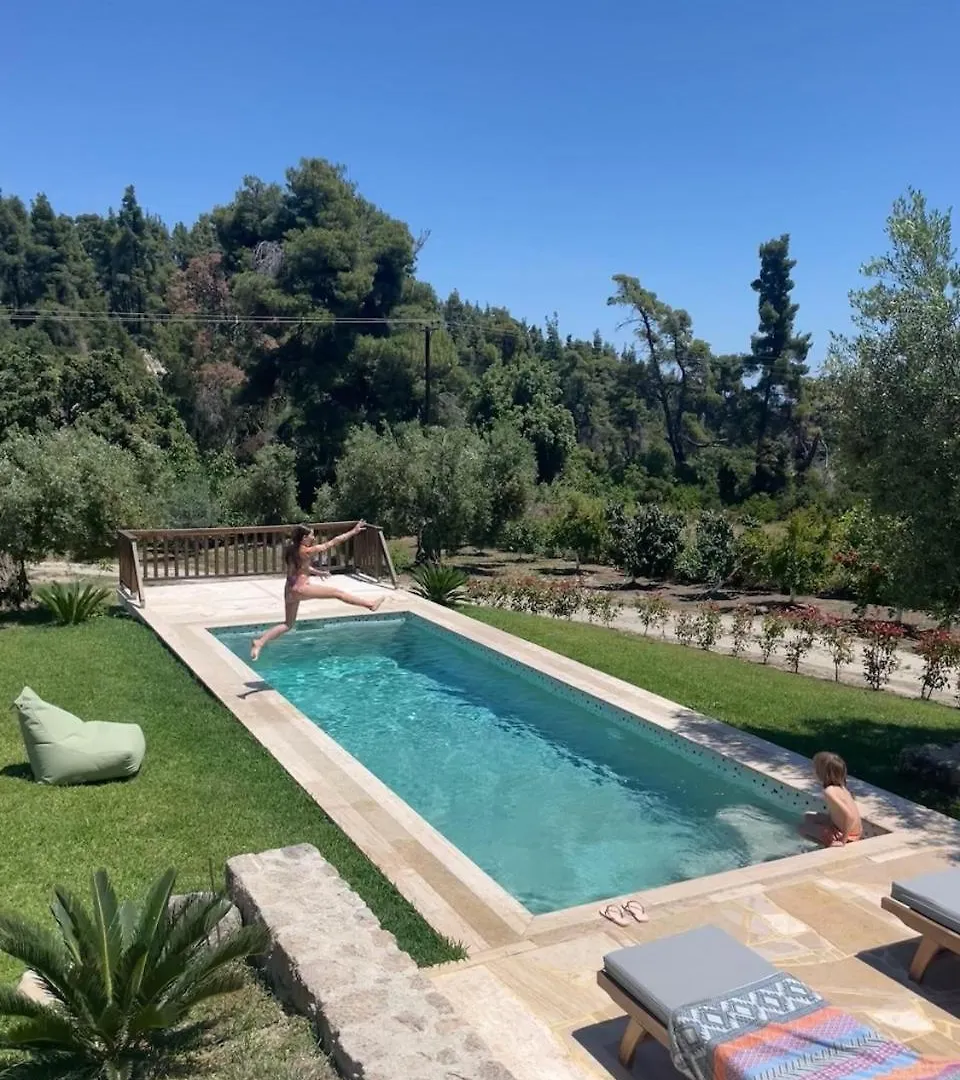 Villa Paralia Homes Cheerful 2 Bedroom With Pool, Unit #1 Kriopigi